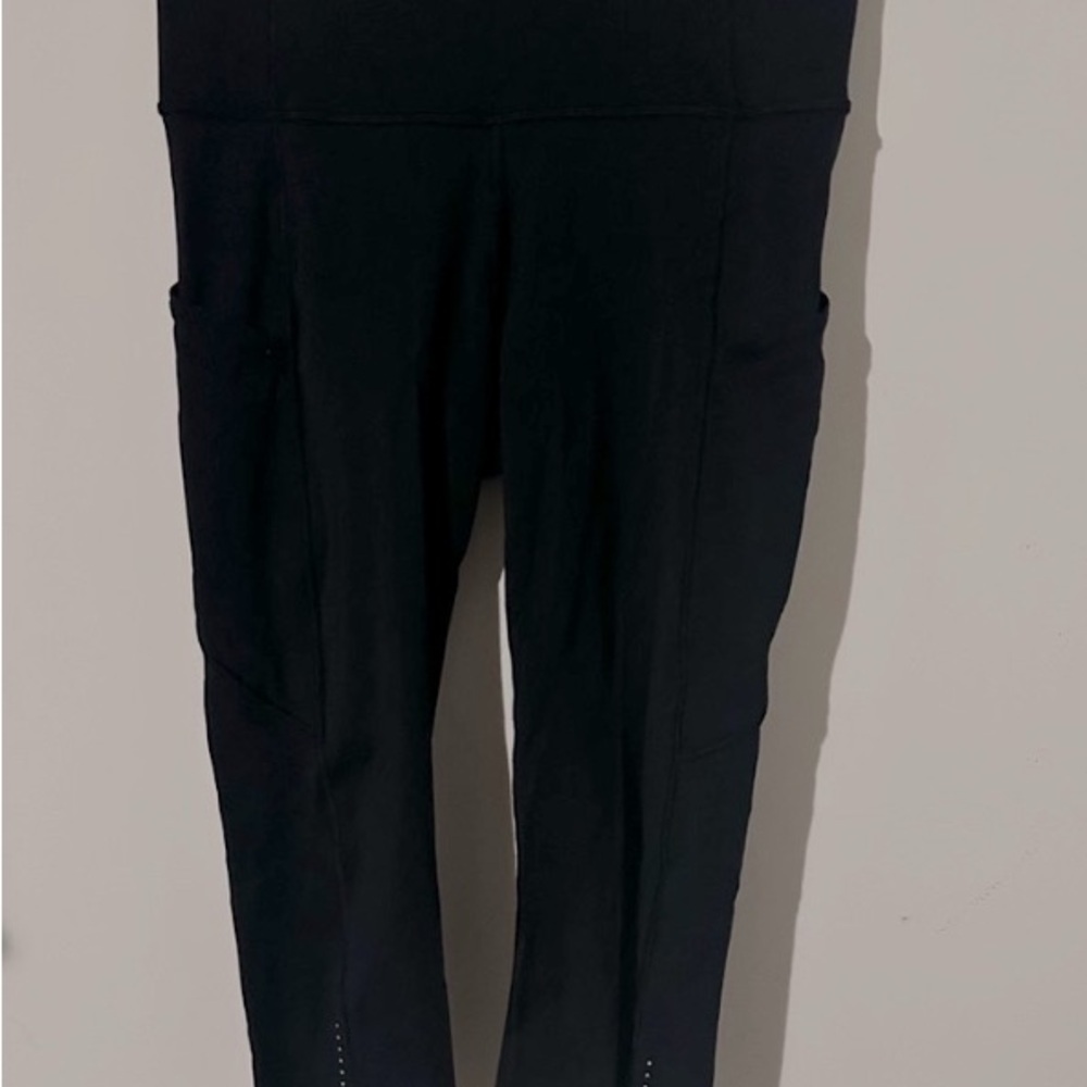 Lululemon Athletica Black Capri Leggings